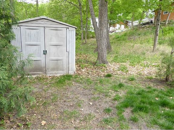 BACK YARD GARDEN SHED