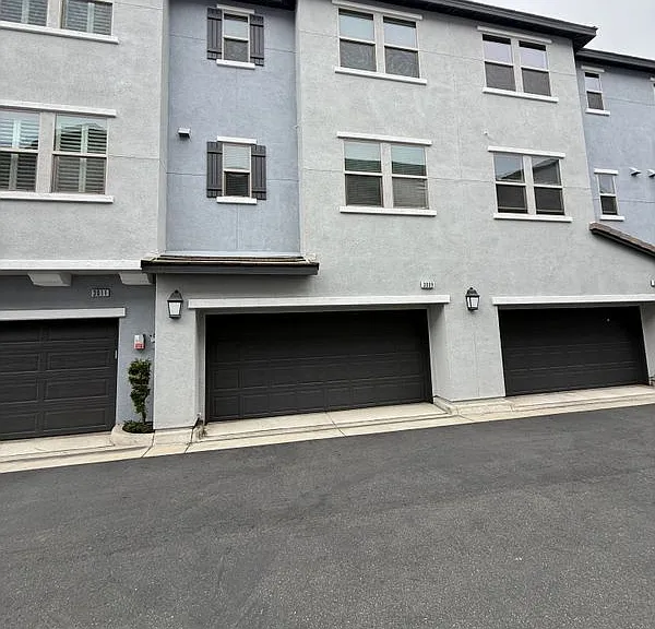 3009 E Pacific Coast Hwy — Photo 39