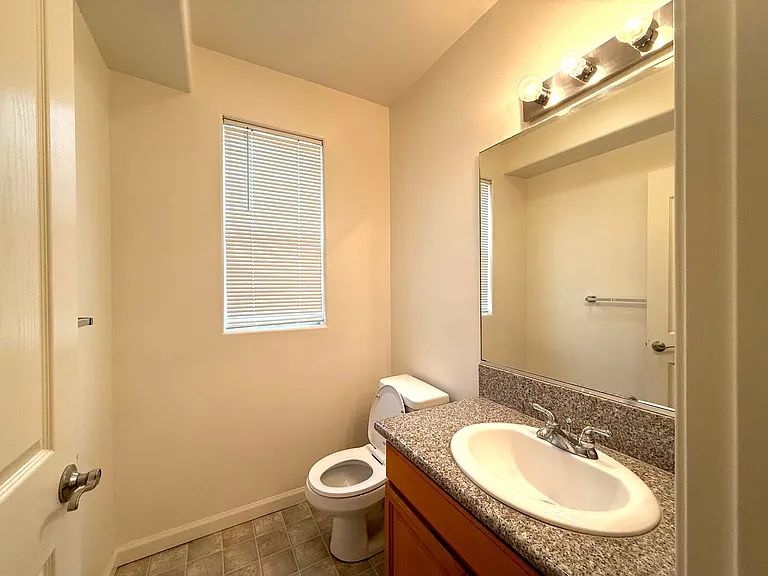3317 Del Mar Ave — Photo 23