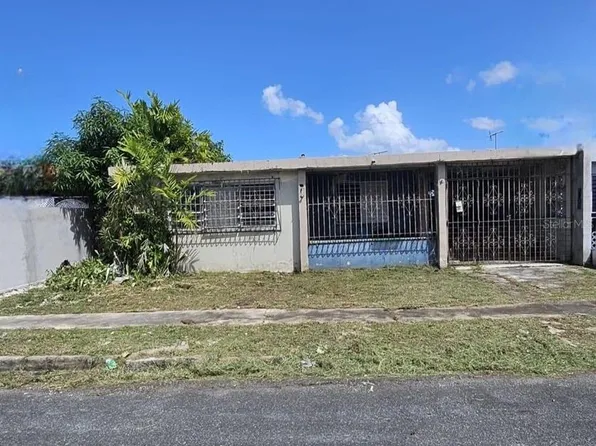Calle Avila Urb Vistamar #798, Carolina, PR 00983
