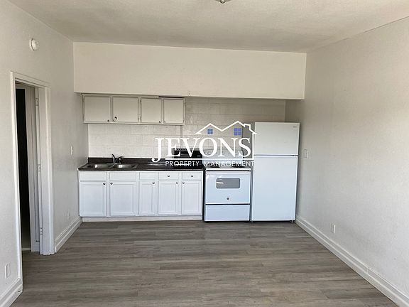 3rd image of 6379 Arnold Dr NE #1
