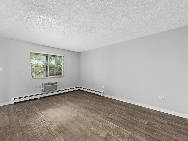 The Wesley Apartments — Photo 12