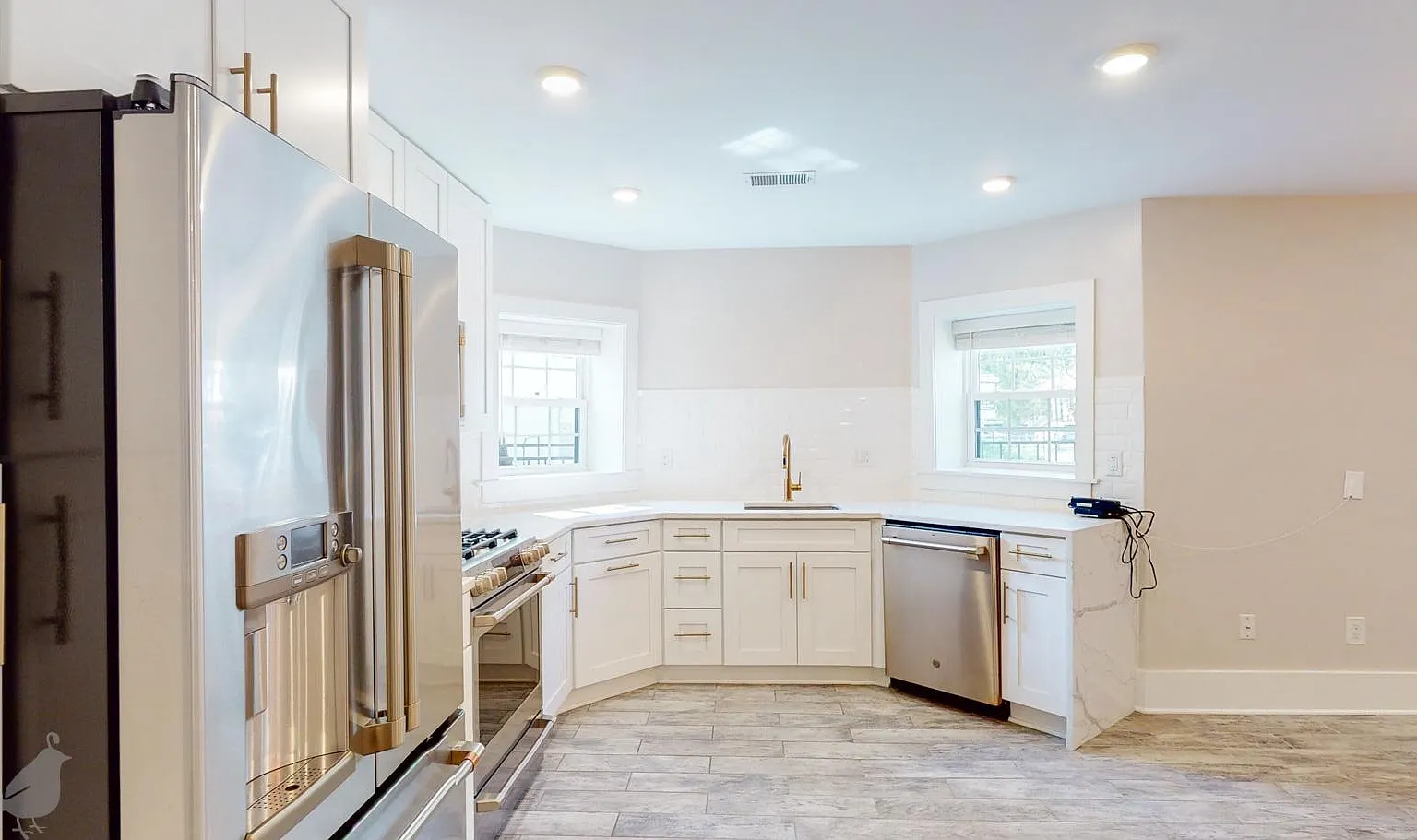 2 bed, 1.5 bath, 2170 sqft, $2,595 — Photo 2