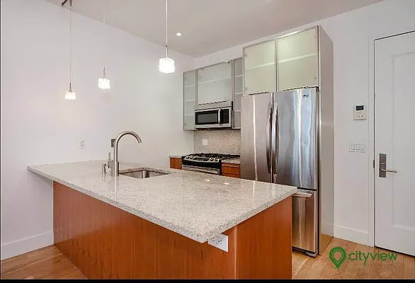 Rented by City View Living | media 5