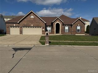 667 Bethany Ln, Wentzville, MO 63385