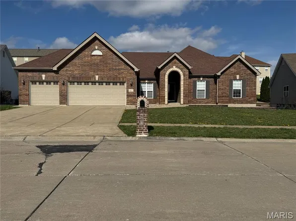 667 Bethany Ln, Wentzville, MO 63385