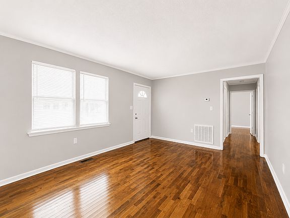 4th image of 25 Almo Dr
