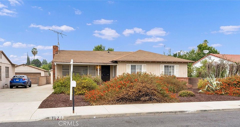1st image of 1071 Arroyo Park Dr