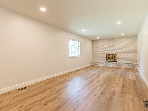 5th image of 5413 Haxton Dr