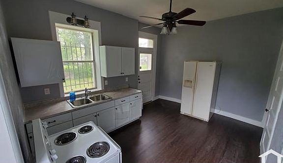 4th image of 1240 Aubert Ave #1F