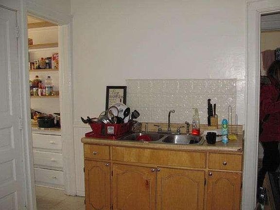 5th image of 2917 W Vliet St #2919