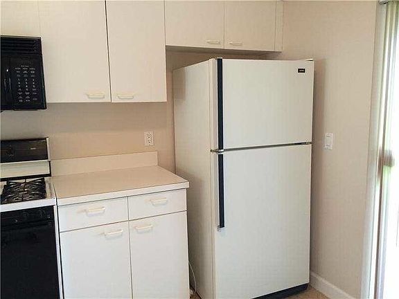 4th image of 7705 Trent Dr