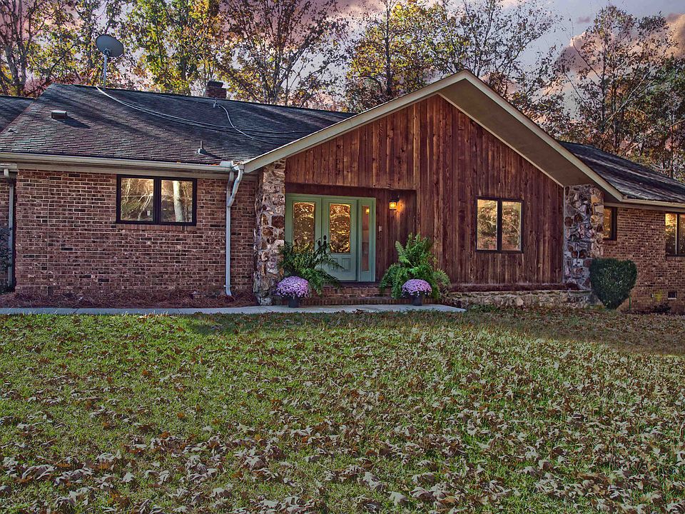 Welcome Home! 1009 Oakleaf