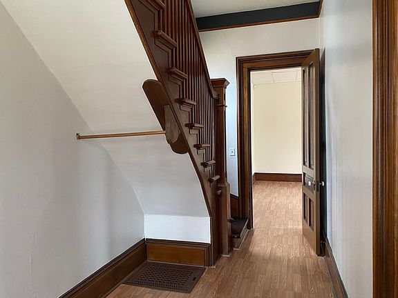 4th image of 306 Orchard St