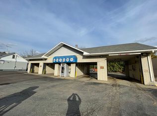 32660 Utica Rd, Fraser, MI 48026