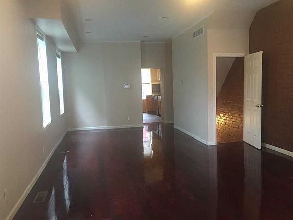 4th image of 4121 Kirby Ave