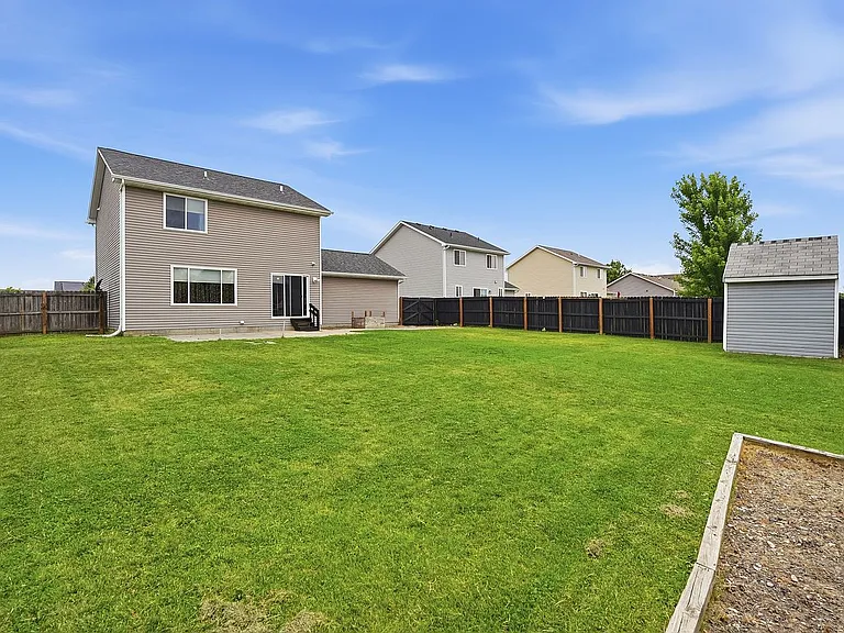 4803 NE Trilein Dr — Photo 5