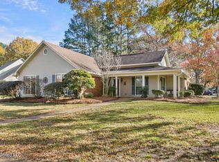 523 Live Oak Dr, Madison, MS 39110