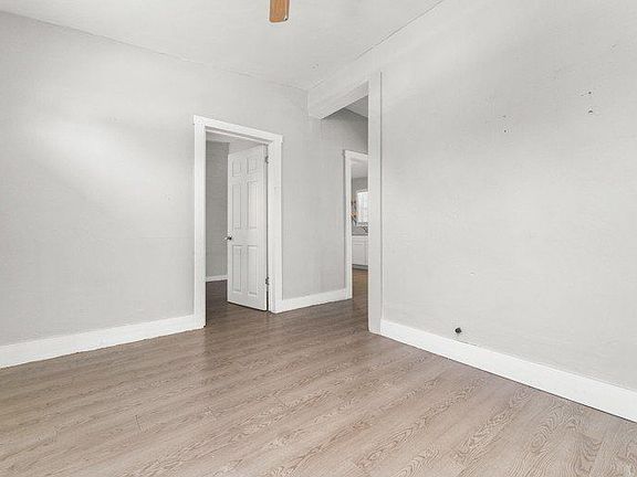 4th image of 603 Gladstone Ave #102
