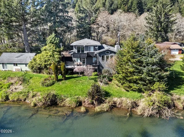 324 S Drift Creek Rd, Lincoln City, OR 97367