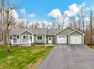 1117 Bellsqueeze Rd, Clinton, ME 04927