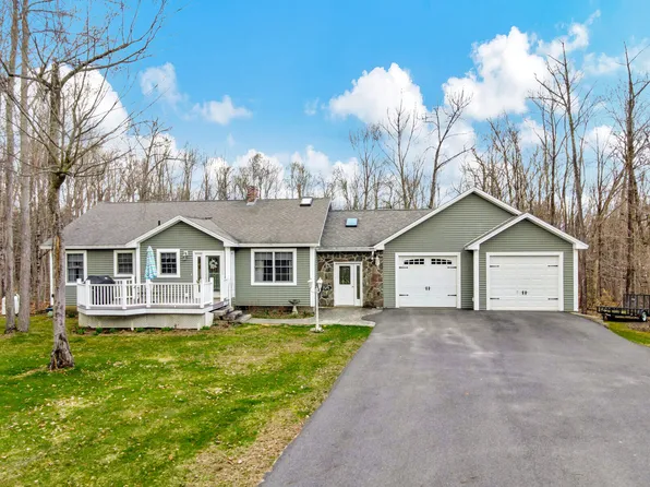 1117 Bellsqueeze Road, Clinton, ME 04927