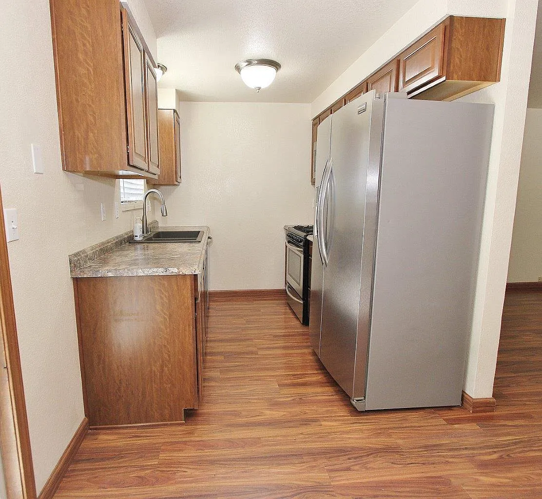 1853 W Malad Ln — Photo 4