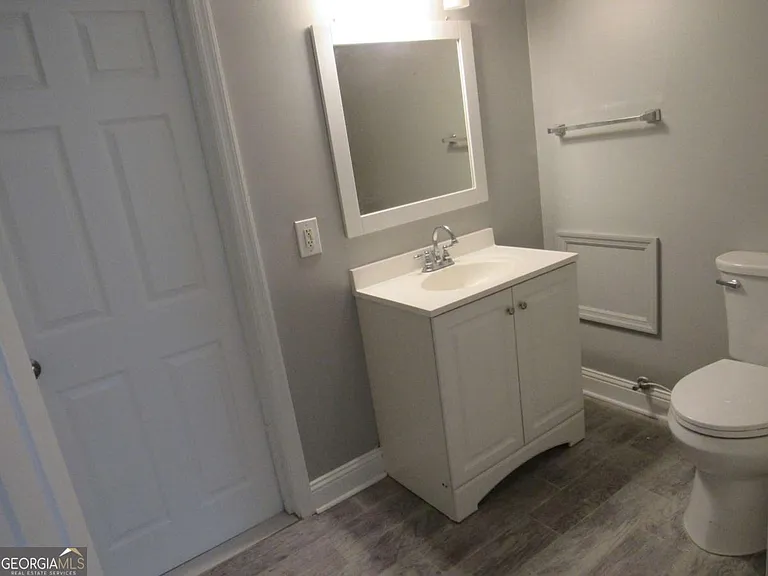 112 Judy Ave — Photo 40