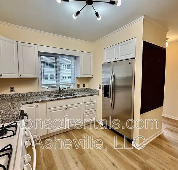 181 N Britton Creek Ct — Photo 8