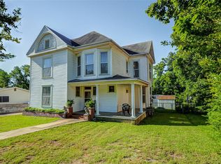 1220 W Chestnut St, Denison, TX 75020