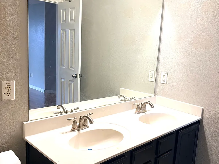 1813 Lynnwood Hills Dr — Photo 11