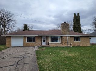 209 Outer Dr, Bad Axe, MI 48413