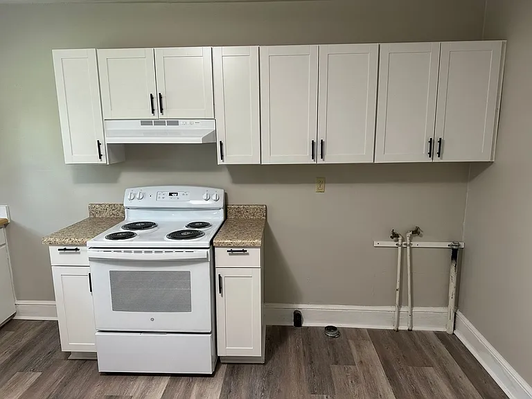 449 Stanley Ave — Photo 7