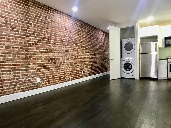2nd image of 118 W 137th St