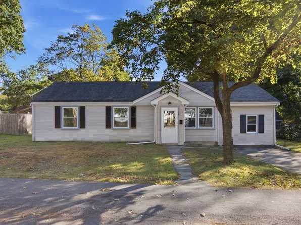 28 Vega St, Weymouth, MA 02188