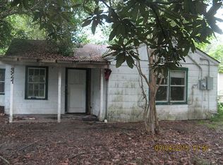 321 E Dumble St, Alvin, TX 77511