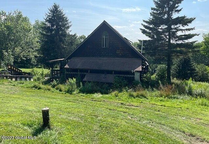 5th image of 350 Hill Road