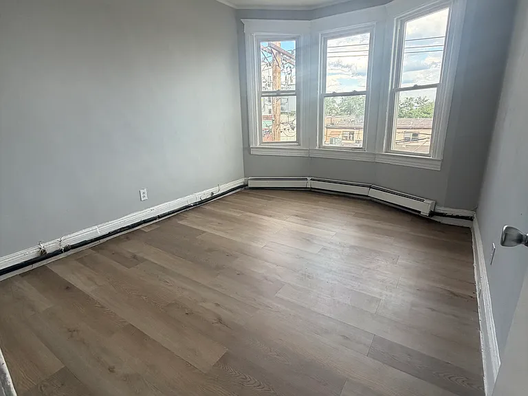 187 Avenue E #4 — Photo 6