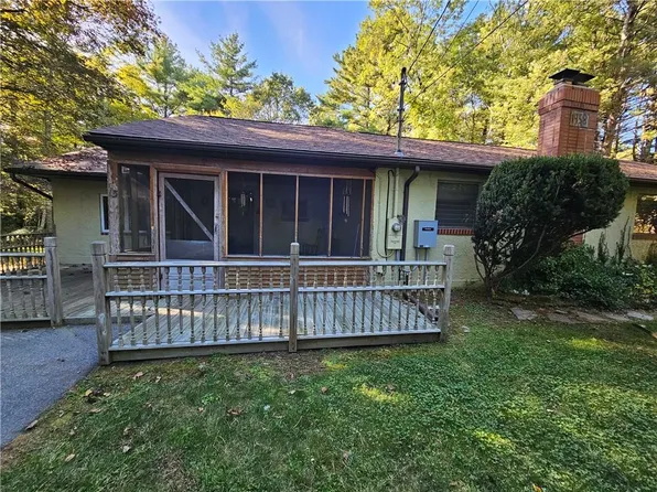 13 Stark Dr, West Greenwich, RI 02817