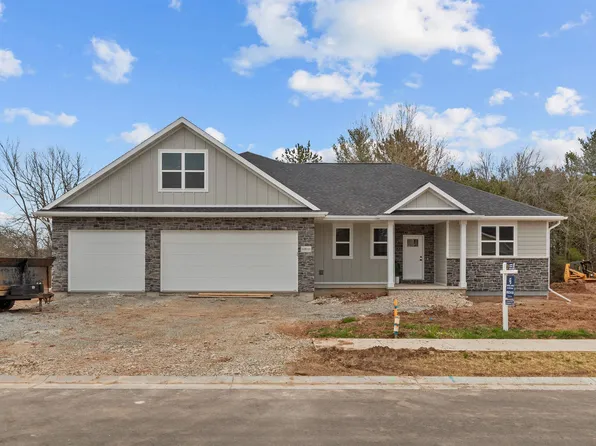 N9038 Southtowne Dr, Menasha, WI 54952