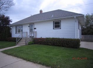 1102 38th St, Kenosha, WI 53140