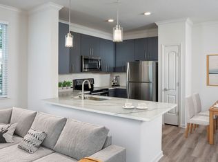 Camden Lavina, Orlando, FL 32832
