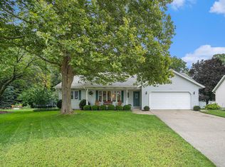710 N Meadow Dr, Holland, MI 49423