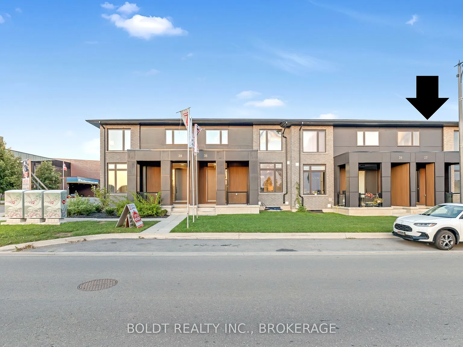 3 bed, $3,000 — Photo 2