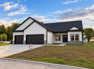 22827 Fairview Dr, Fort Dodge, IA 50501