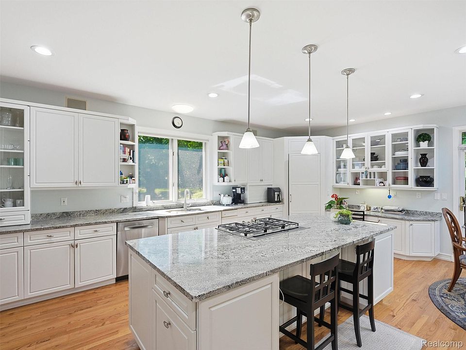 3104 Quarton Rd, photo 8