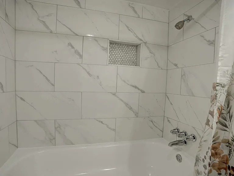 Ashford Santa Fe Bathroom
