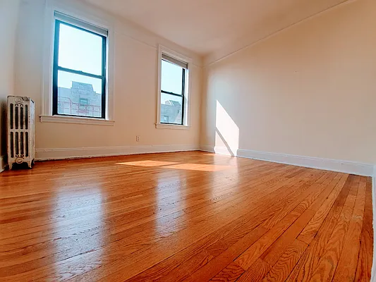 Rented by Compass | media 28