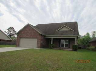 121 Winterberry Rd, Dothan, AL 36301