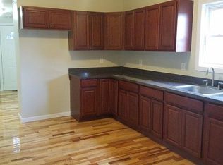 678 S 12th St, Newark, NJ 07103